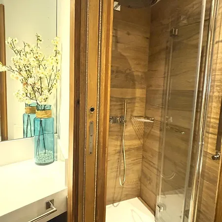 Gredos Maria Justina Hotel 4*